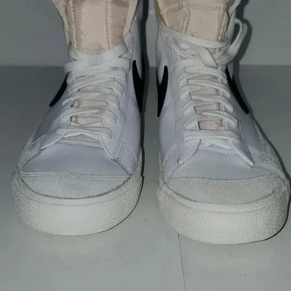 Nike Blazer Mid 77 Vintage White Black BQ6806-100 Mens Size 9